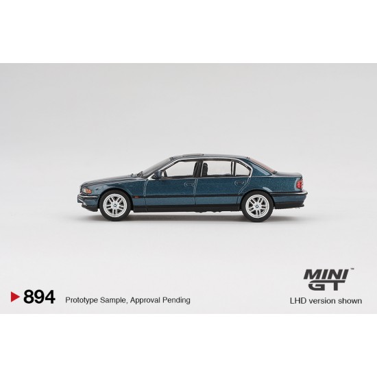 1/64 BMW 750IL SORRENTO BLUE METALLIC (LHD) BLISTER PACKAGING