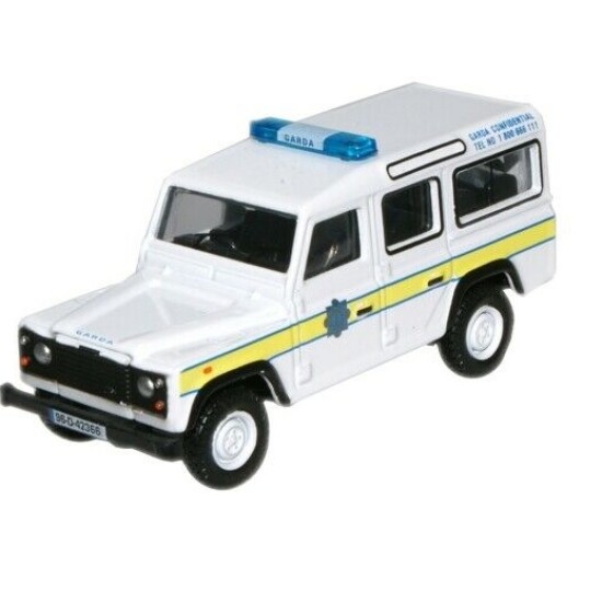 1/76 LAND ROVER DEFENDER STATION WAGON 76DEF004