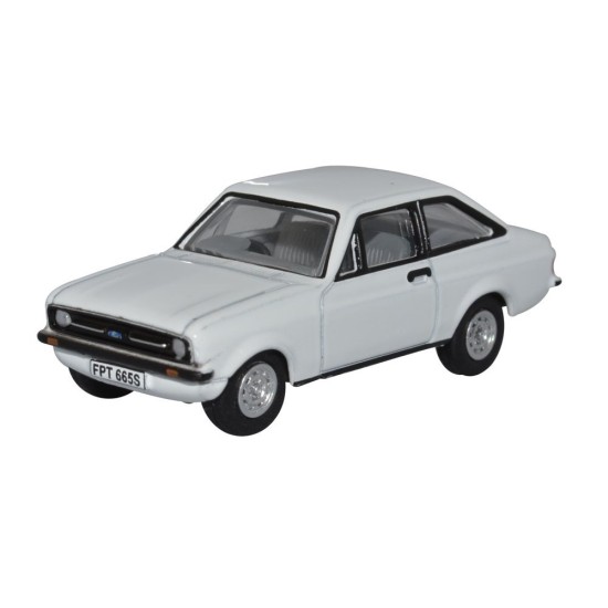 1/76 DIAMOND WHITE FORD ESCORT MK2